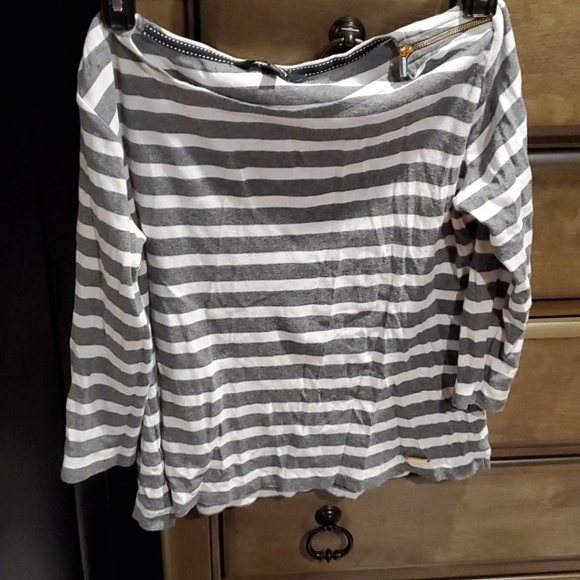 Top - Picture 4 of 6